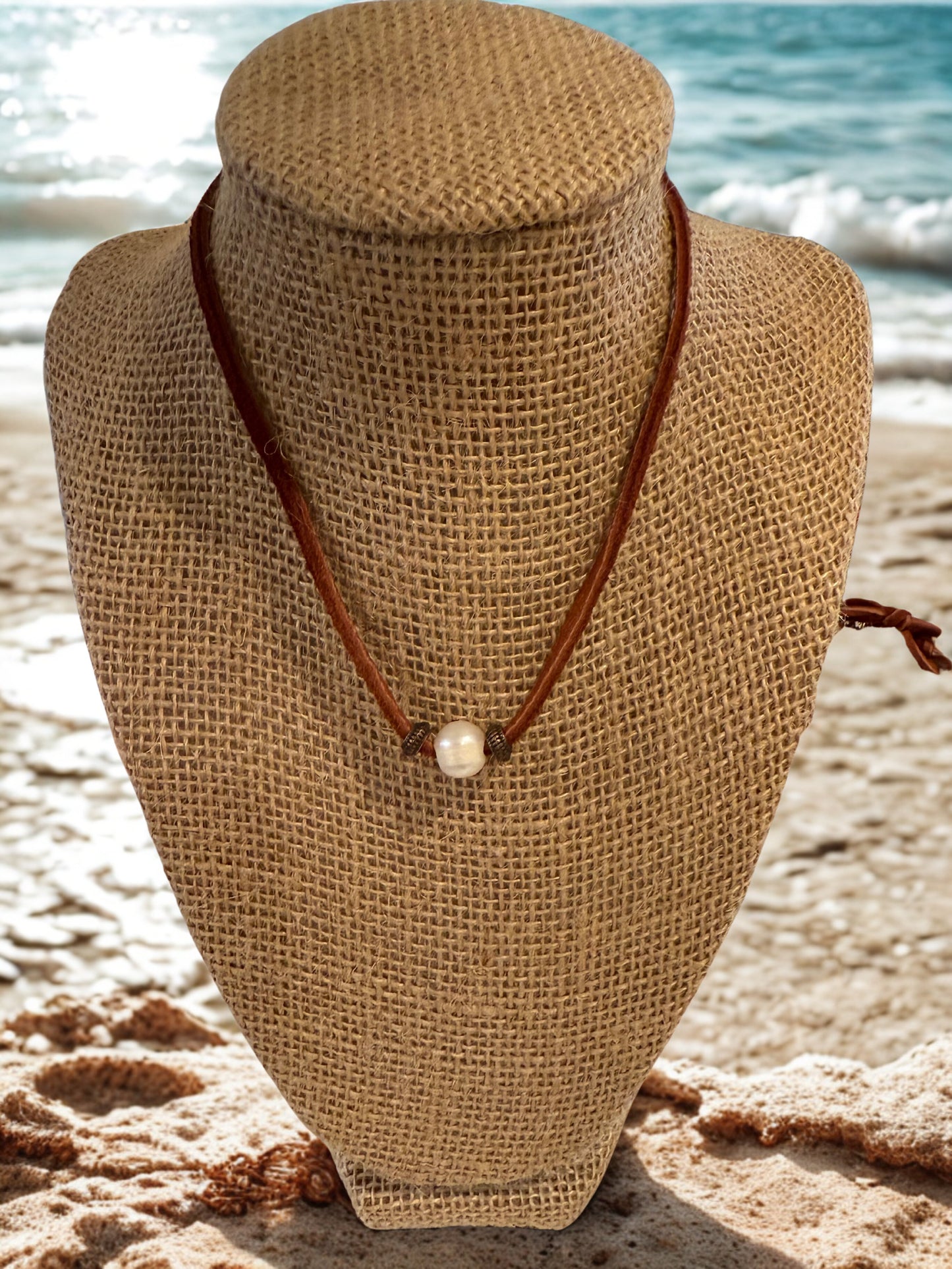 Simple Pearl necklace