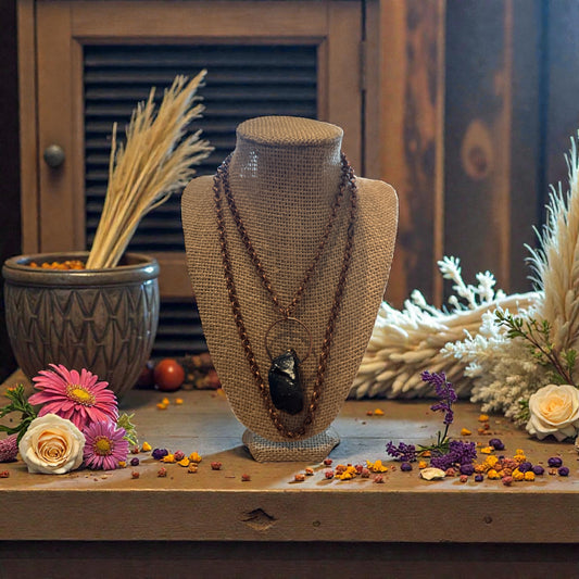 Long Copper Necklace With Black Agate Pendant ￼